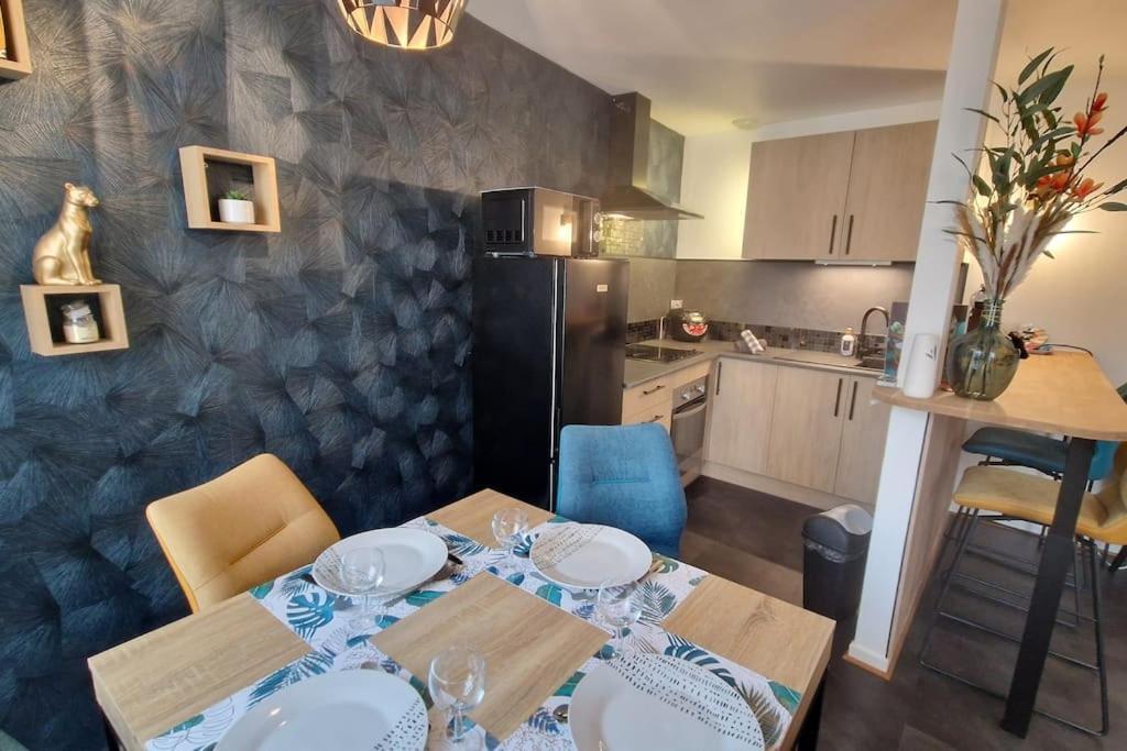 Modern Jungle - Colmar Apartment ภายนอก รูปภาพ